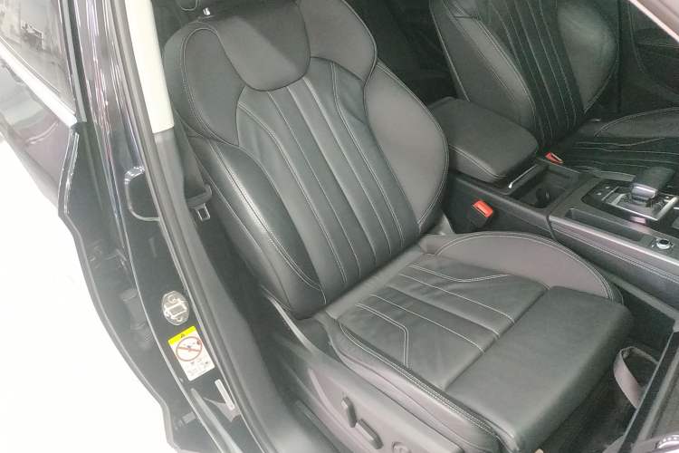 Used Audi Q5L 2022 45T Luxury Dynamic Model
