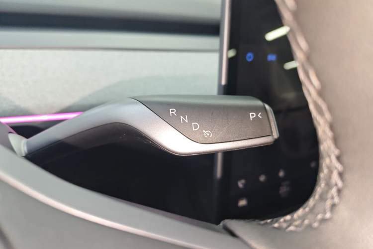 Used Tesla Model Y 2024 Rear-Wheel-Drive Version
