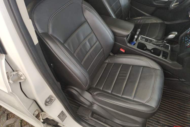 Used Ford Kuga 2018 EcoBoost 180 Two-Wheel-Drive Platinum Edition
