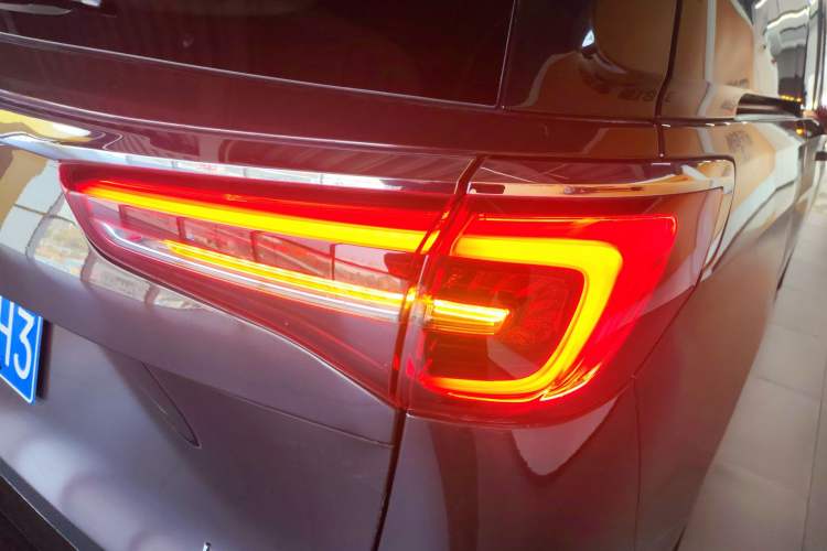 Used Buick GL8 2020 ES Land Cruiser 653T Luxury Edition
