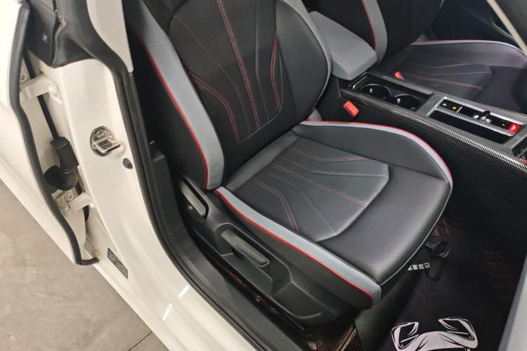 Used Volkswagen Lamando 2023 Lavida L 280TSI DSG Cool & Spicy Edition
