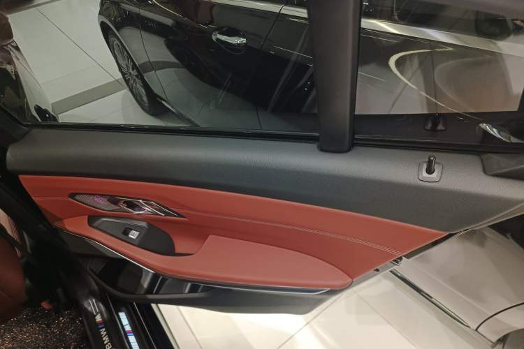 Used BMW 3 Series 2023 325Li M Sport Night Edition Package
