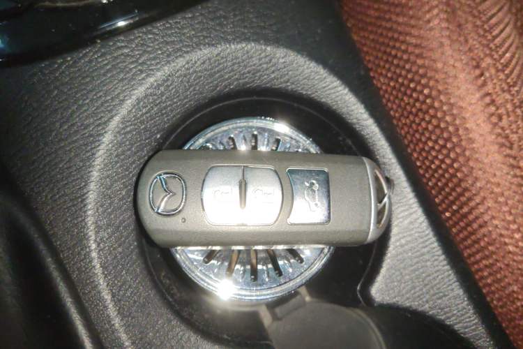 Used Mazda Mazda 3 Axela 2016 Sedan 1.5L Automatic Comfort Model