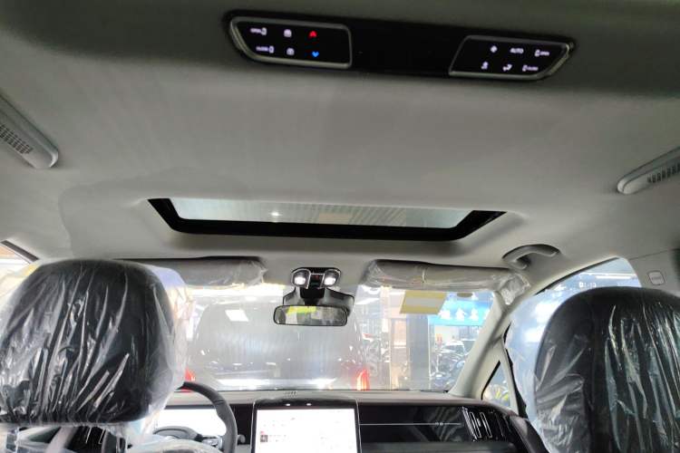 Used GAC Trumpchi M8 2024 Master Series 400T Prestige Edition
