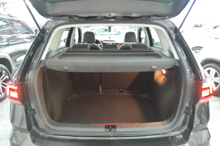 Used Volkswagen Tharu 2020 280TSI Two-Wheel Drive Luxury Plus Version China VI Standard