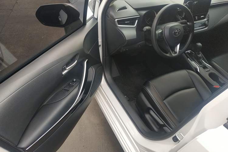 Used Toyota Corolla 2021 Dual-Motor 1.8L E-CVT Elite Edition
