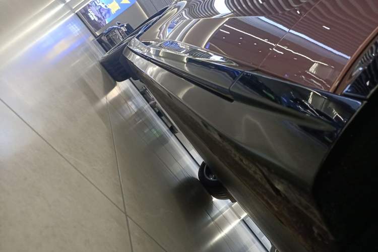 Used  YU7 2025 Ultra-Long Range High-Performance All-Wheel-Drive Max Edition
