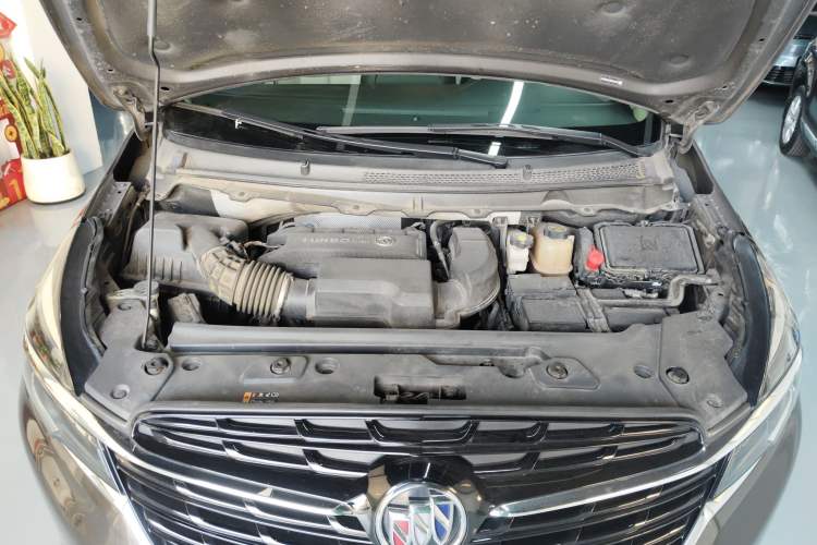 Used Buick GL8 2021 Land Cruiser Executive Class 652T Luxury Model
