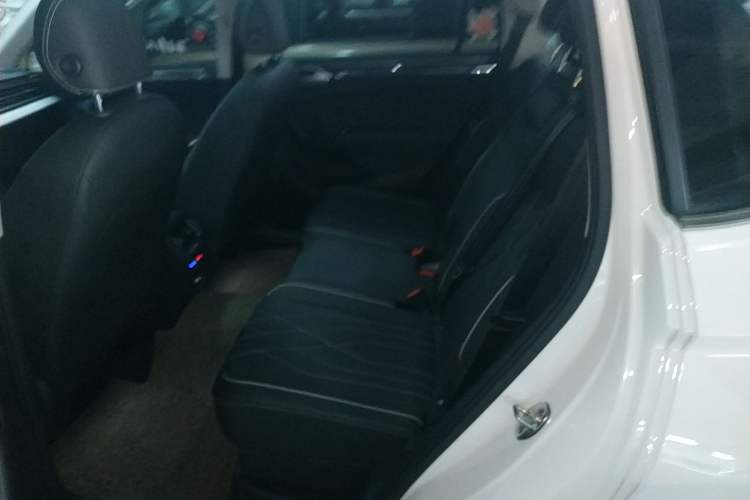 Used Volkswagen Tiguan L 2022 330TSI Automatic Two-Wheel Drive Smart Edition
