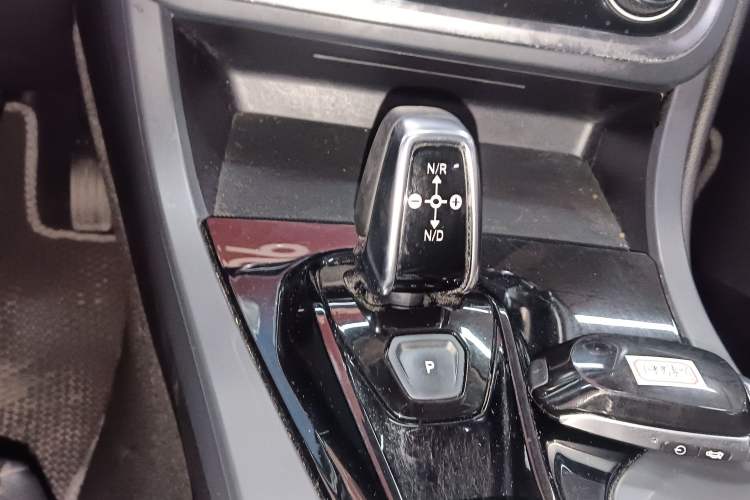 Used Lynk & Co 01 2019 2.0T Two-Wheel Drive Pure Version China VI Standard
