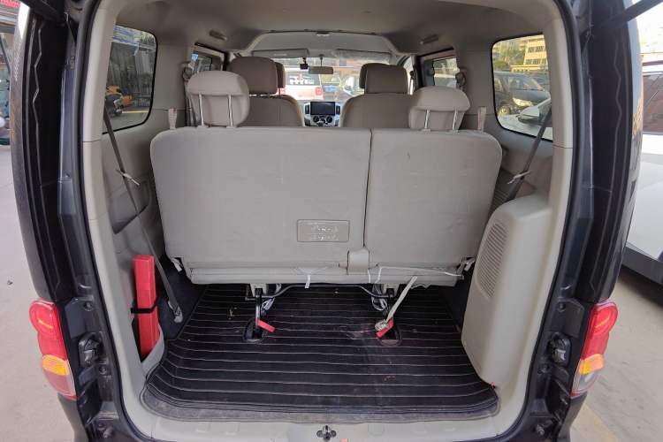 Used Nissan NV200 2014 1.6L CVT Luxury Model China IV Standard