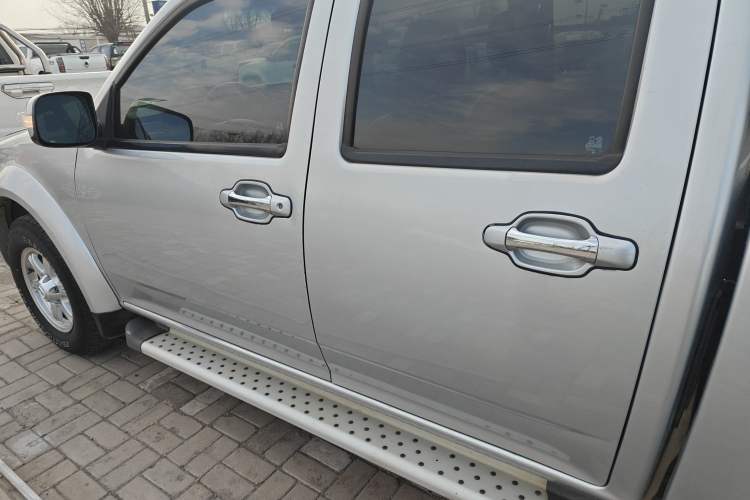 Used Great Wall Wingle 5 2017 2.0T European Version Diesel Two-Wheel Drive Elite Plus Big Double-Cab GW4D20D
