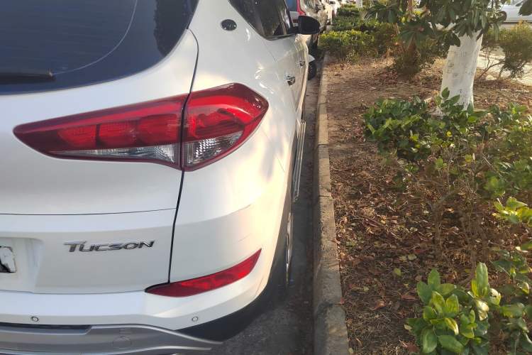 Used Hyundai Tucson 2018 1.6T Dual-Clutch Two-Wheel Drive 15th Anniversary Special Edition