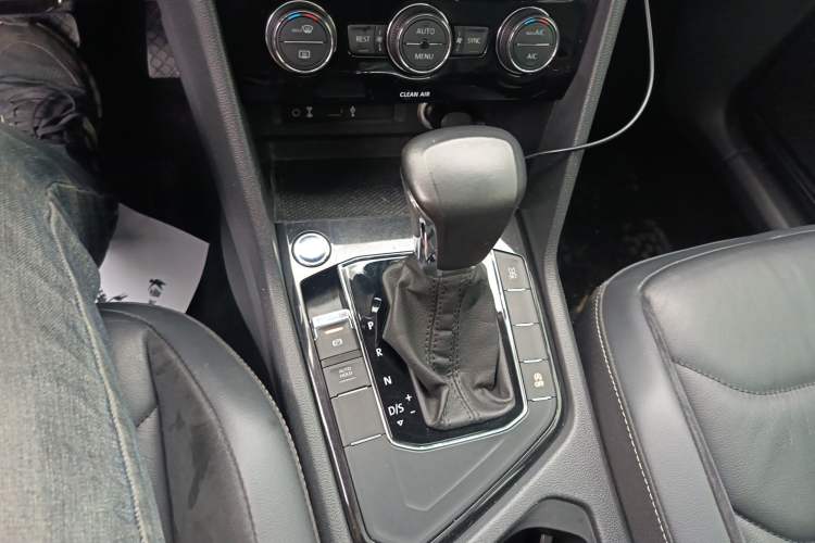 Used Volkswagen Tiguan L 2018 330TSI Automatic Two-Wheel Drive Luxury Edition
