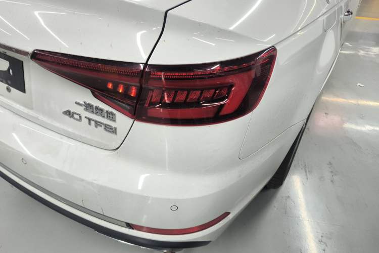 Used Audi A4L 2019 40 TFSI Ambition China VI
