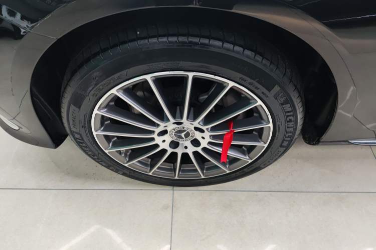 Used Mercedes-Benz E-Class 2021 Facelift E 260 L
