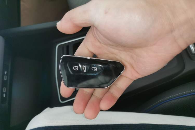 Used Volkswagen Golf 2025 300TSI R-Line