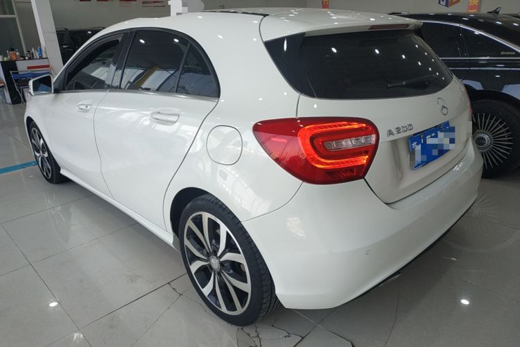 Used Mercedes-Benz A-Class 2015 A 200 Fashion Model
