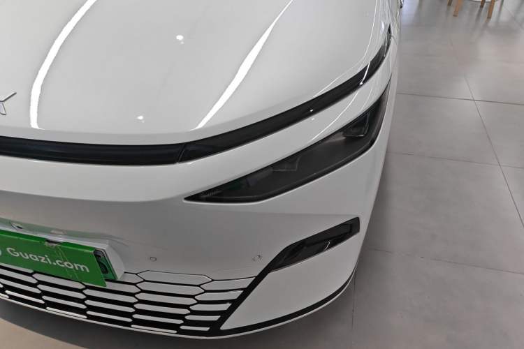 Used XPeng X9 2024 702 Ultra-Long Range Max
