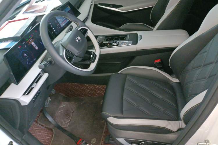 Used Changan CS75 PLUS 2023 3rd Generation 2.0T Automatic Prestige Version
