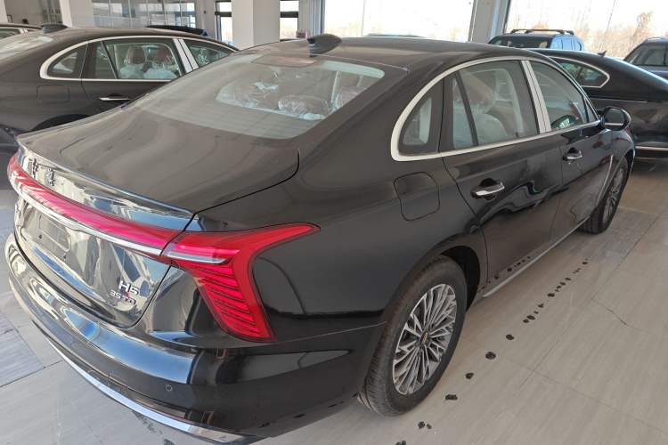 Used Hongqi H5 2024 1.5T DCT Smart Connect Flagship Edition
