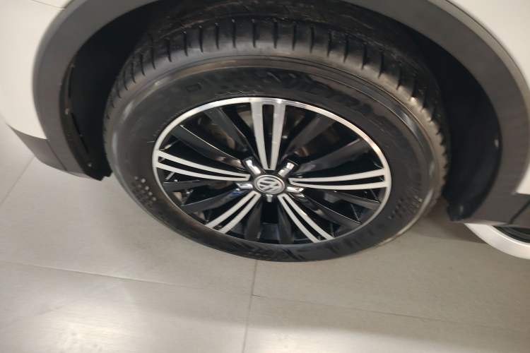 Used Volkswagen Tiguan L 2020 330TSI Automatic Two-Wheel Drive Panoramic Comfort Edition China VI Standard