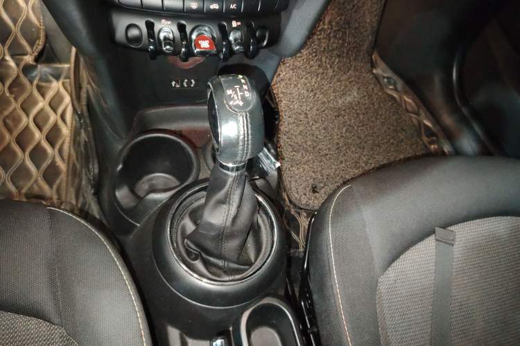 Used  MINI 2016 1.2T ONE Pioneer Edition
