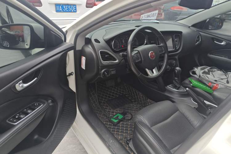 Used Fiat Viaggio 2012 1.4T Automatic Luxury Edition
