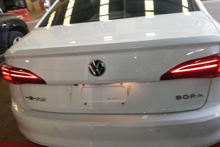 Used Volkswagen Bora 2021 1.5L Automatic Fashionable Smart Connectivity Version