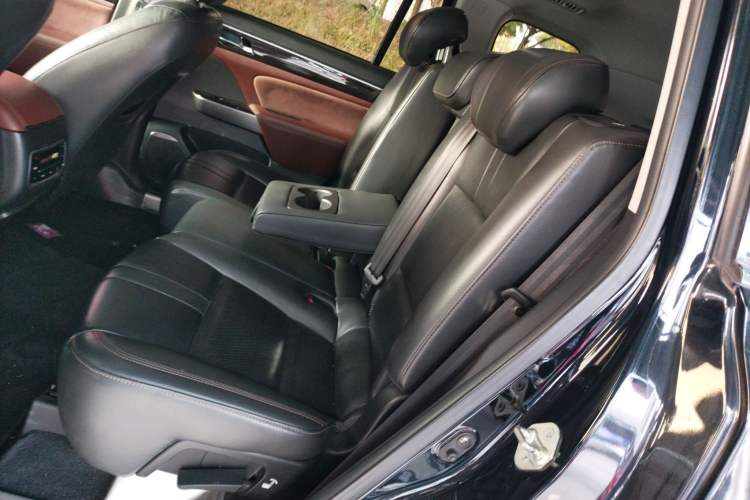 Used GAC Trumpchi GS8 2017 320T Two-Wheel Drive Luxury Smart Connectivity Version (7 Seats)
