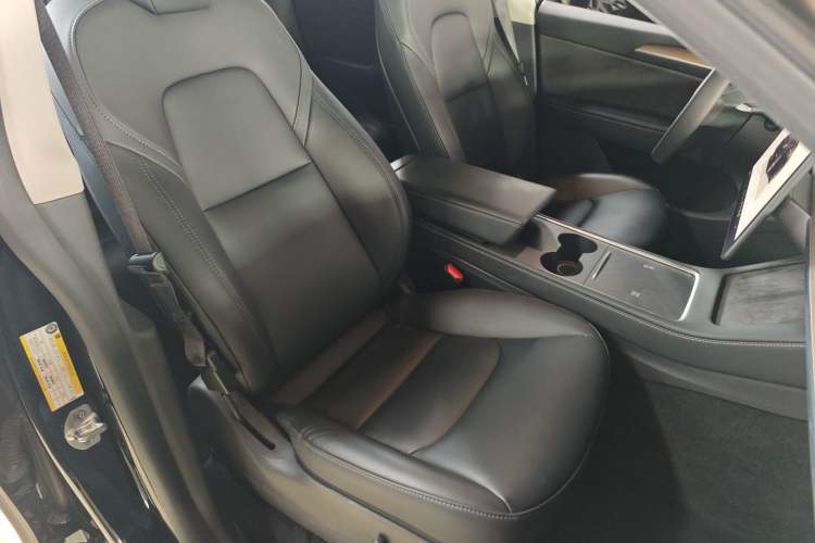 Used Tesla Model Y 2022 Rear-Wheel-Drive Version
