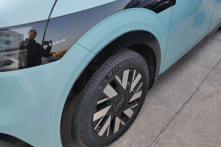 Used Zeekr MIX 2025 Long-Range Intelligent Driving Edition
