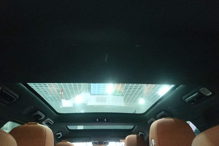 Used Li Auto L8 2023 Pro Model
