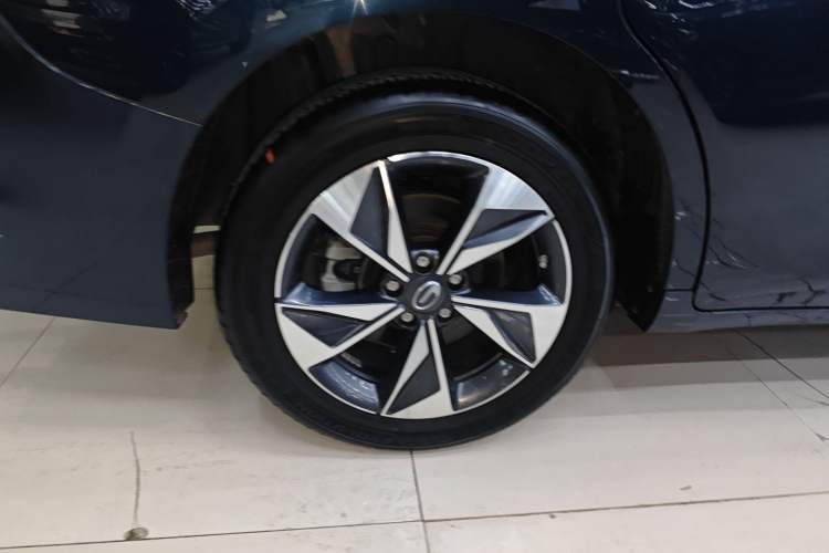 Used GAC Trumpchi M6 2021 270T DCT Elite Edition (7-seater)