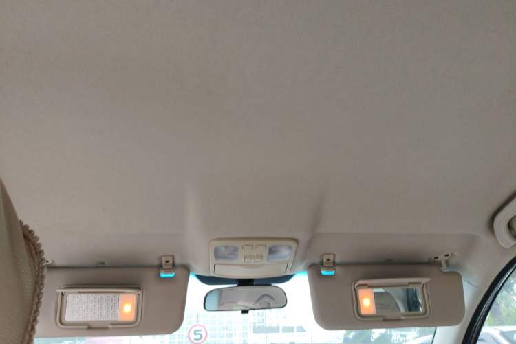 Used  Heyue 2012 1.5L Manual Luxury Sport Edition