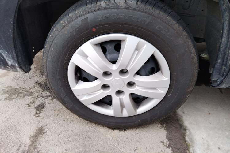 Used FORTHING Lingzhi 2023 M5L 1.6L Base Model 7 Seats
