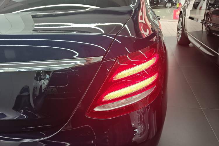 Used Mercedes-Benz E-Class 2016 E 200 L Sport Edition
