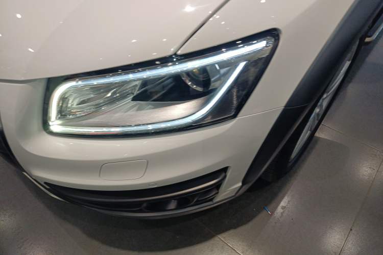 Used Audi Q5 2017 Plus 40 TFSI Technology Model
