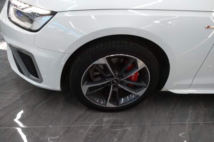 Used Audi A4L 2022 40 TFSI Fashion Dynamic Model
