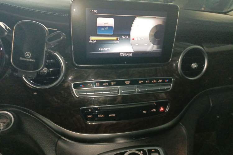 Used Mercedes-Benz V-Class 2018 V 260 L Prestige Extended Version China VI
