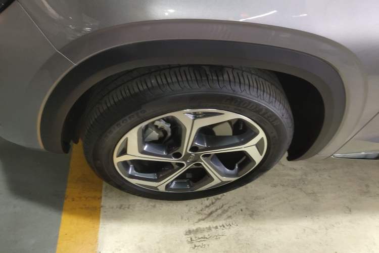 Used Geely Auto Monjaro L 2024 2.0TD High-Power Automatic Two-Wheel Drive Yunqi Version
