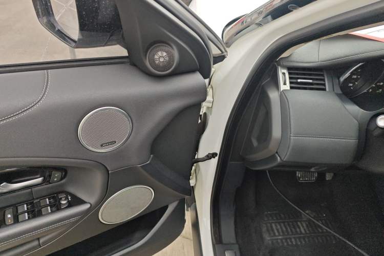 Used Land Rover Range Rover Evoque 2016 2.0T SE PLUS Smart Enjoyment Edition