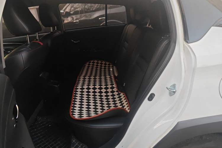 Used Toyota YARiS L 2022 X-Trail 1.5L CVT Luxury PLUS Edition
