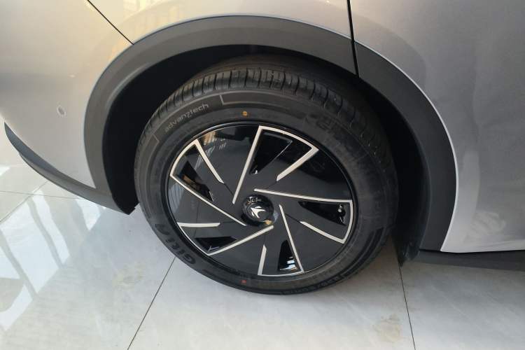 Used ARCFOX Alpha S5 