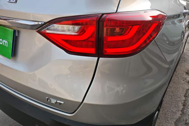 Used Hanteng X5 2018 1.5T CVT Luxury Edition
