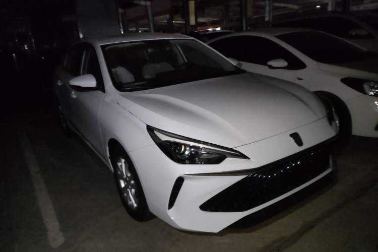 Used Roewe i5 2023 1.5L CVT Luxury Edition
