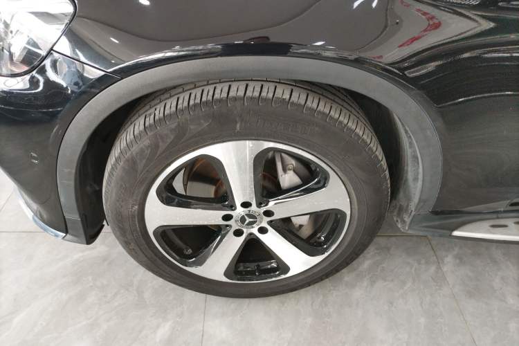 Used Mercedes-Benz GLC 2018 GLC 260 4MATIC Luxury Model
