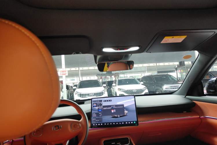 Used  Q07 2025 215 Flagship PLUS