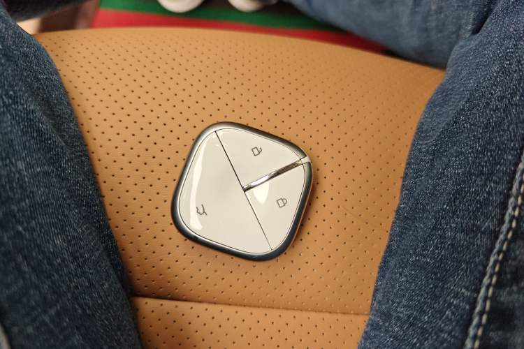 Used Wuling Hongguang MINIEV 2025 Four-Door Version Premium Edition
