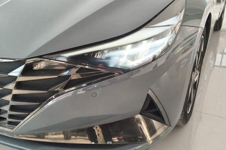 Used Hyundai Elantra 2021 1.5L CVT LUX Prestige Edition